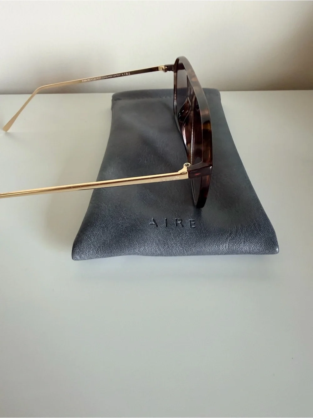Aire Cusp Sunglasses in Dark Torte, Gold, and Dark Brown Gradient